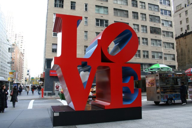 web-love-sculpture-new-york-city-jake-przespo-cc